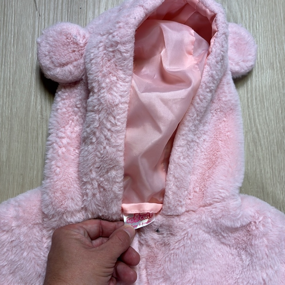 Calvin Klein 2 Piece Pink Baby Outfit Set & So Cute Fuzzy Jacket - Picture 3 of 6